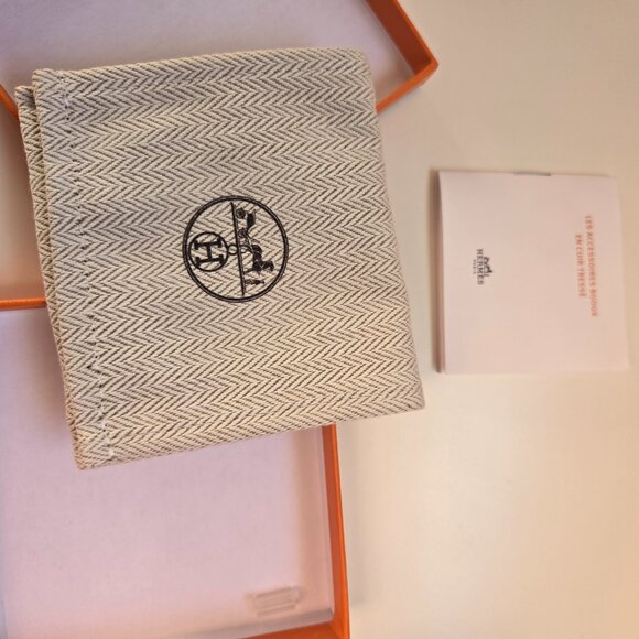 Hermes box and pouch. - Picture 2 of 4
